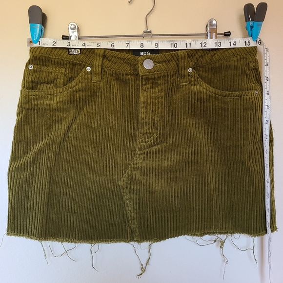 ☆BDG Urban Outfitters corduroy army green mini skirt size M☆ - Picture 9 of 14